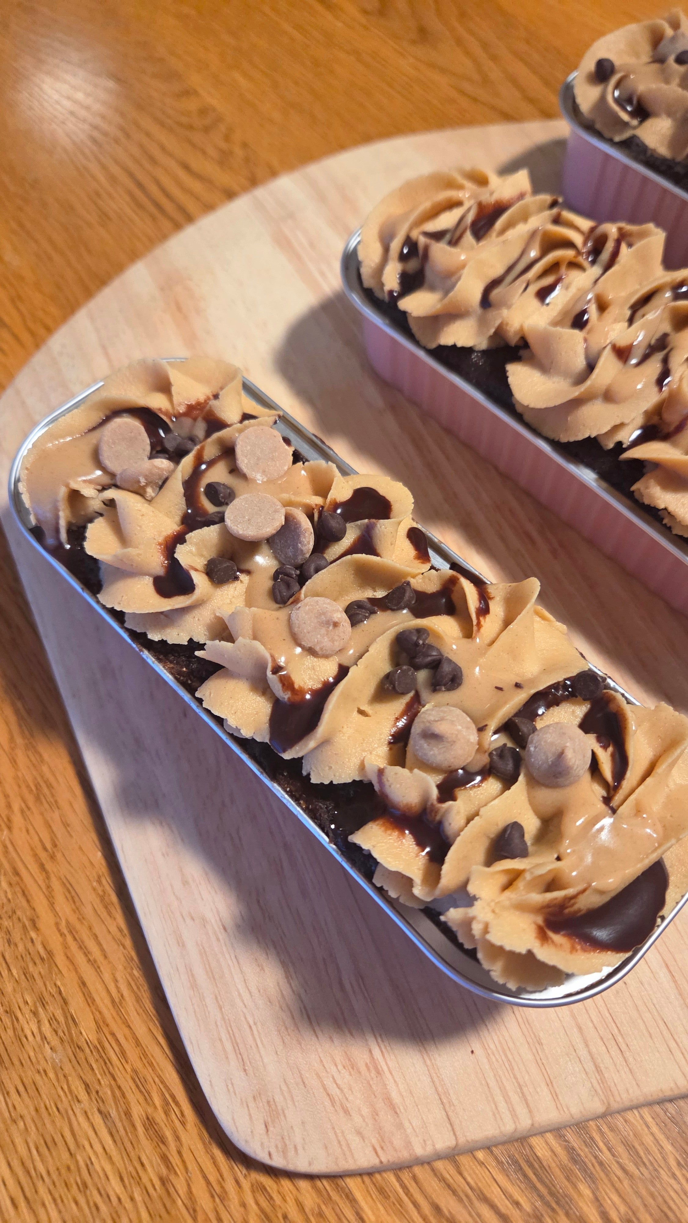 Chocolate peanut butter mini cake